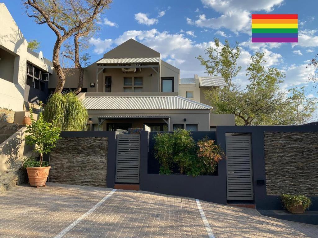 Herzinger Boutique Guesthouse Klein Windhoek Extérieur photo